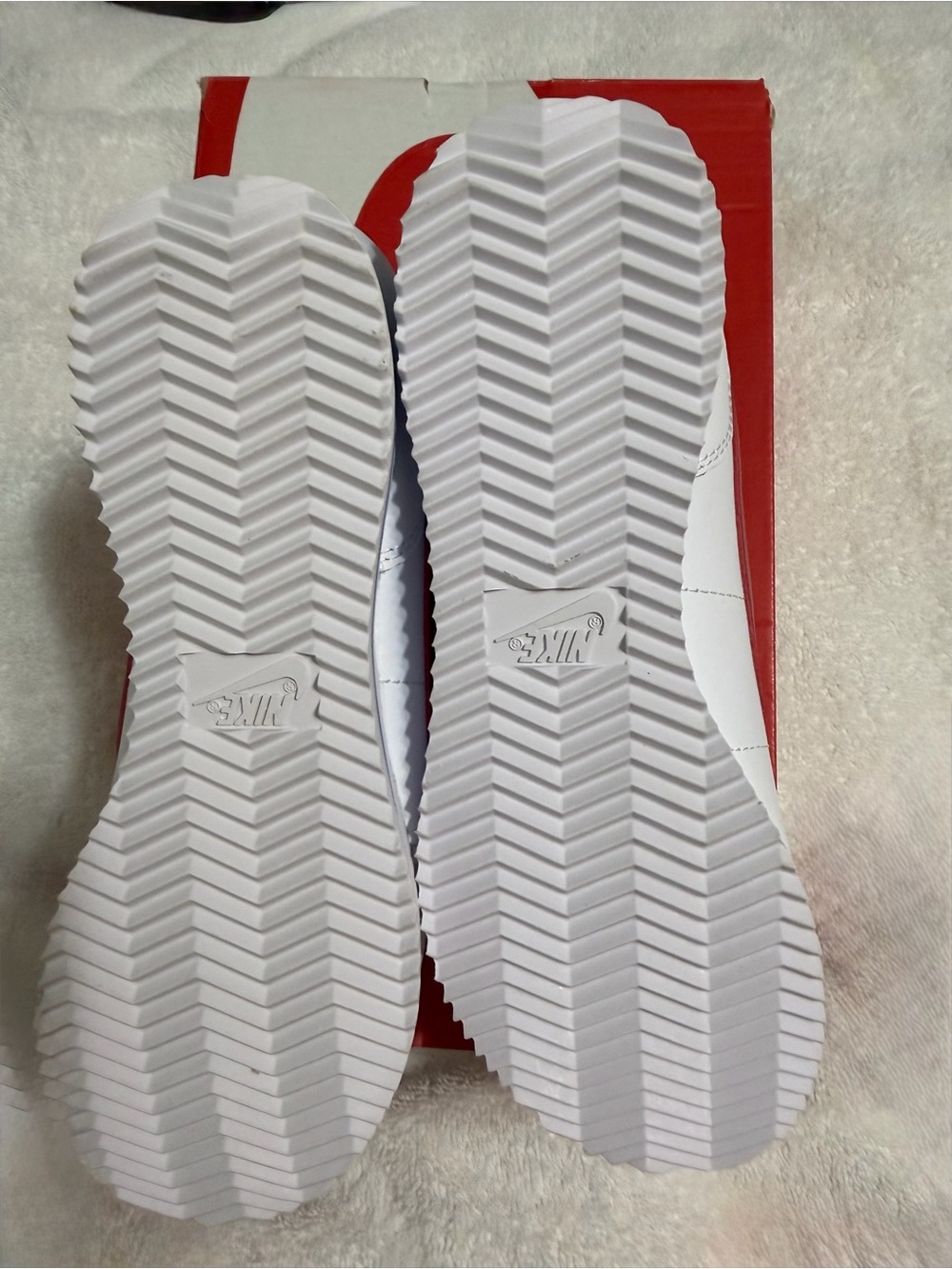 Nike Cortez White Leather Sneaker NWT - Picture 10 of 10